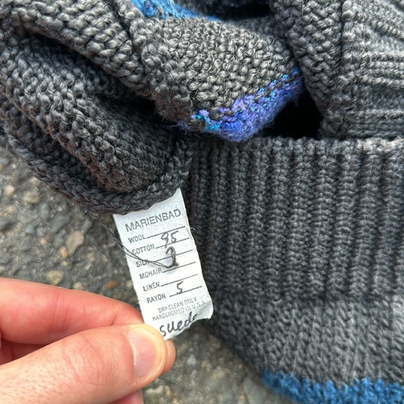 Black Patterned Sweater Vest - Picture 4 of 5